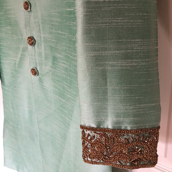 Men’s Silk Sherwani - Picture 8 of 9